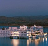 Taj Lake Palace Hotel evening